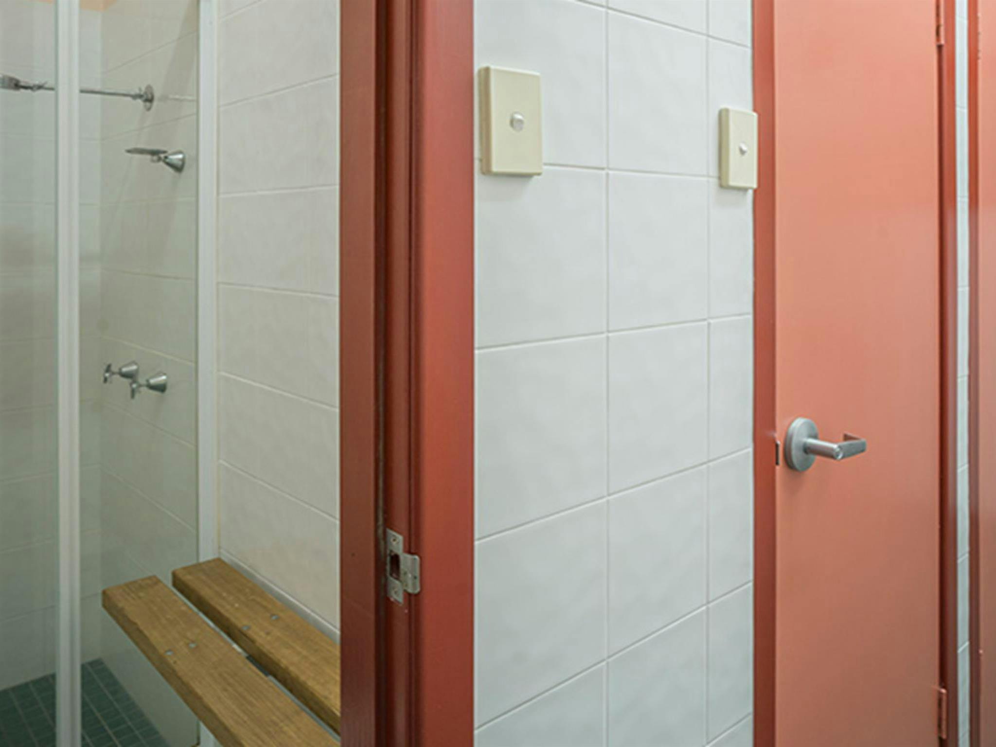 Bunkhouse bathroom, Swamp House, Bundjalung National Park. Photo: J Spencer/OEH