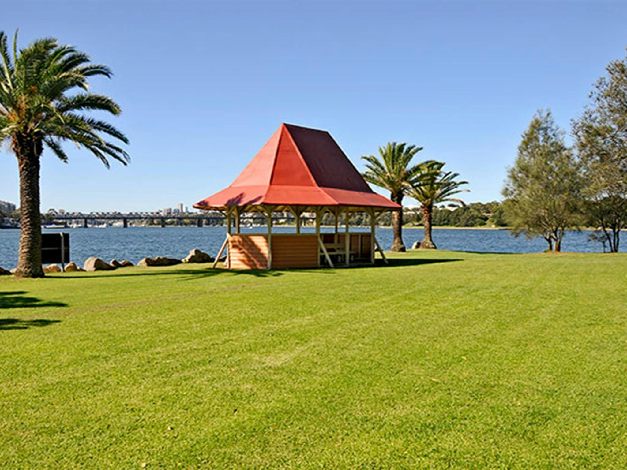 Rodd Island, Sydney Harbour National Park. Photo: Kevin McGrath &copy; OEH