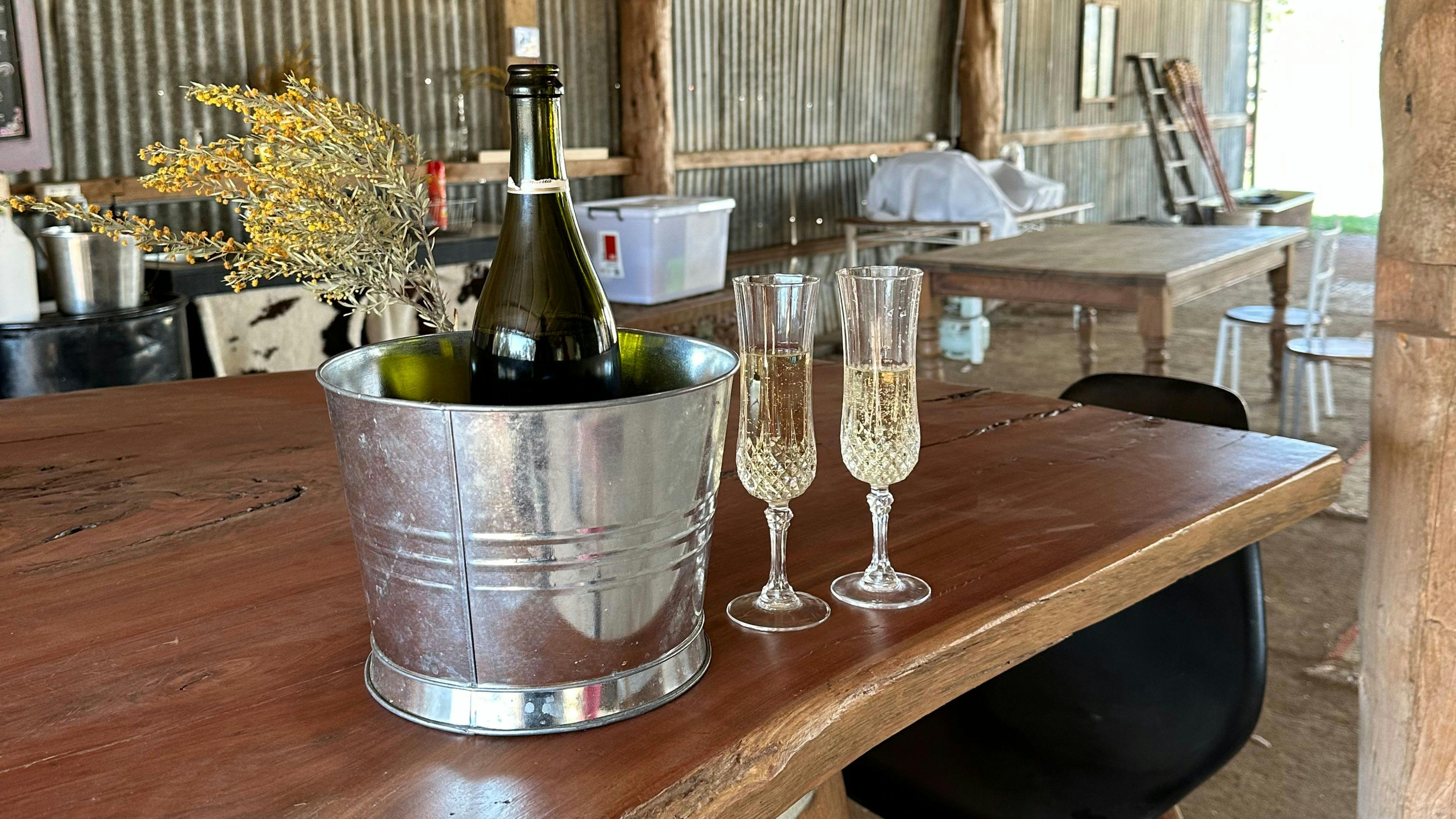 잠깐 기다려요.