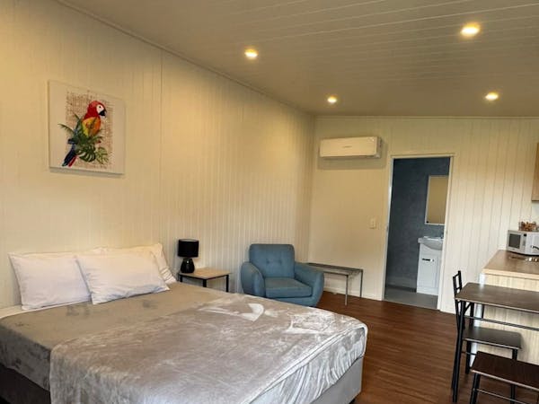 Tambo Cabin & Caravan Park