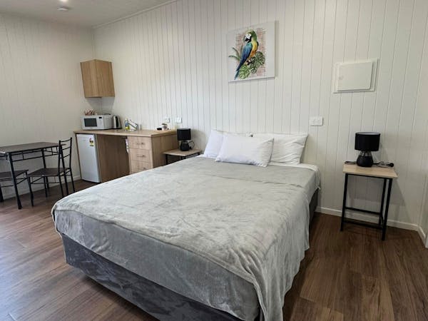 Tambo Cabin & Caravan Park