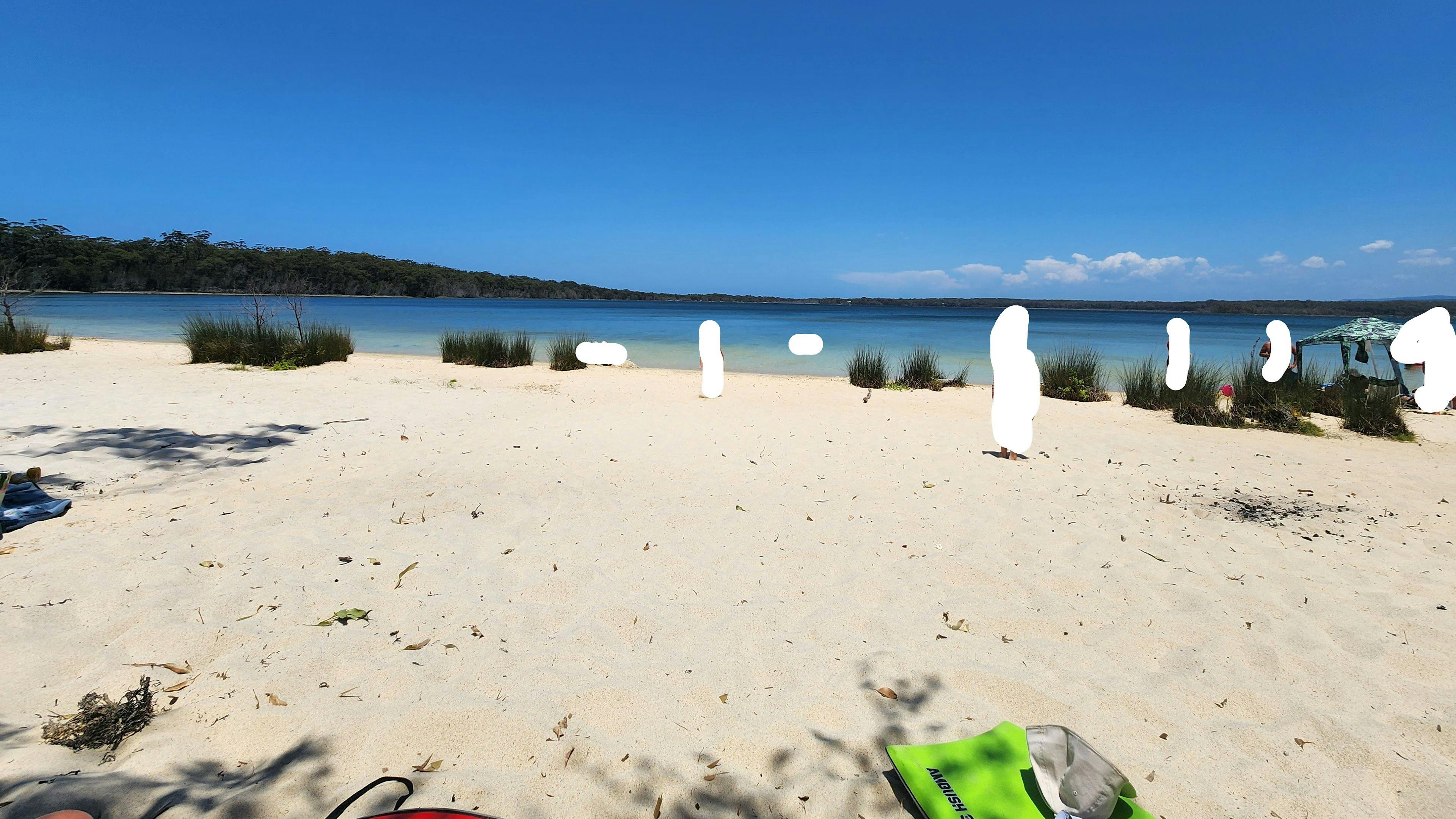 근처에는 휴식과 수영을 즐기기에 완벽한 스완 호수가 있으며 보트 타기 제트스키 낚시 웨이크보딩/튜빙도 즐길 수 있습니다.