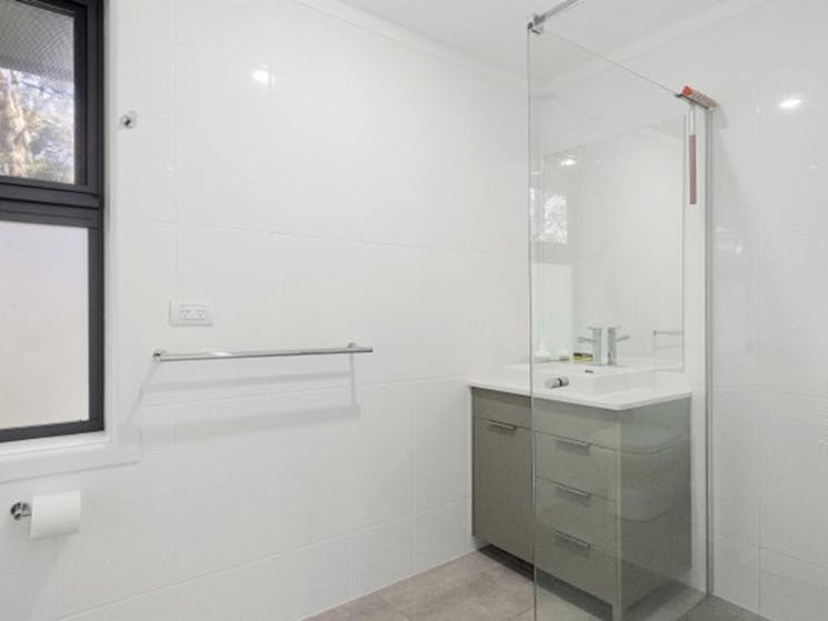 The bathroom in The Chalet, New England National Park. Photo: Mitchell Franzi &copy; DPIE
