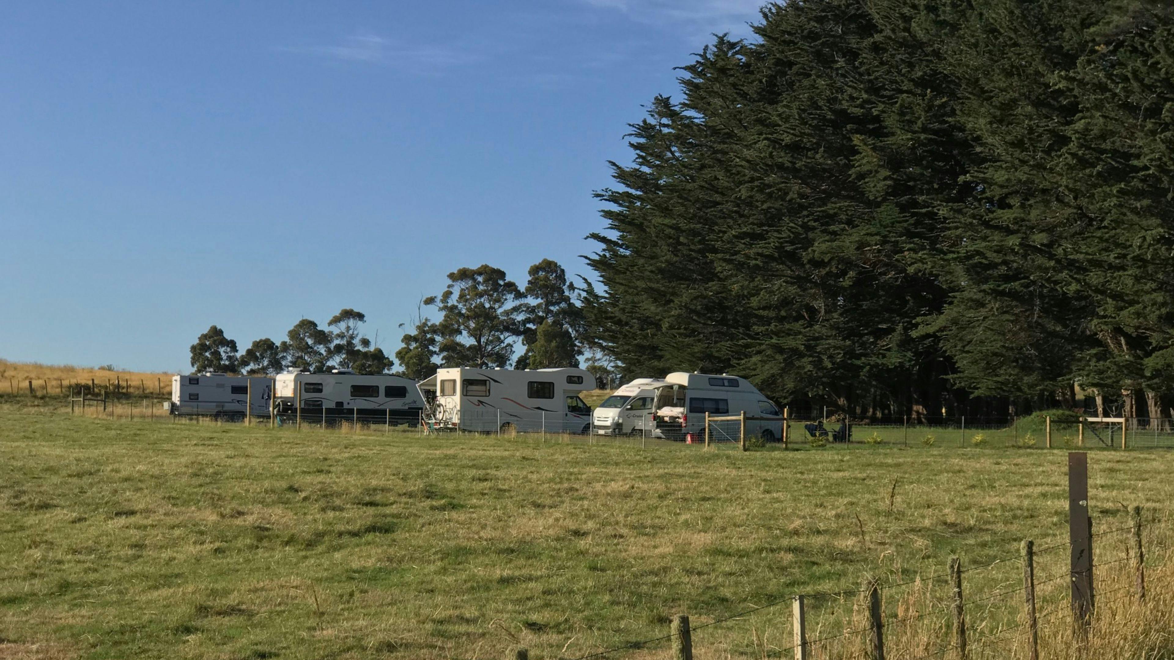 The Farm Cradle Country
