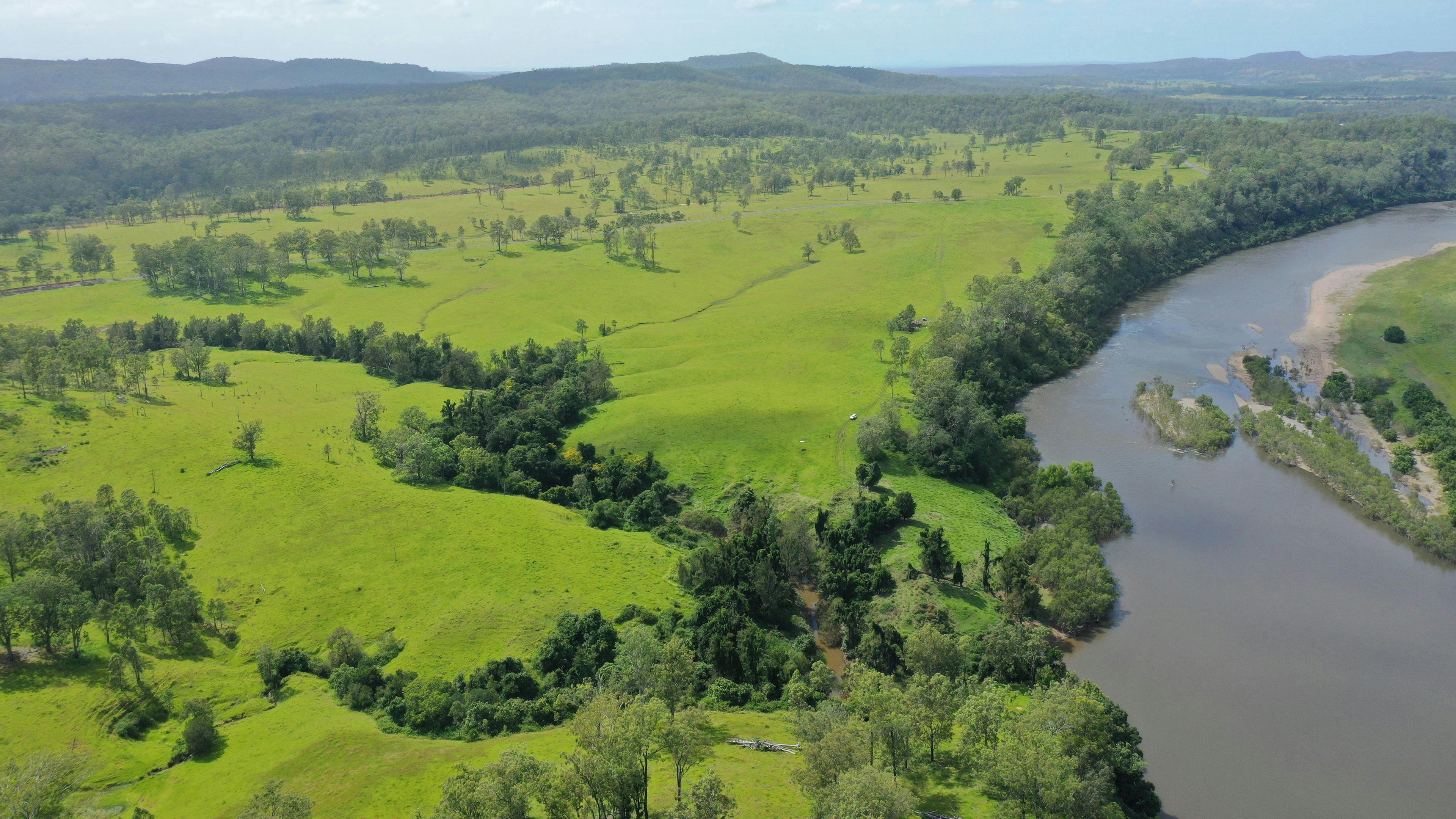 ‘The Hut’ on the Clarence (4WD)