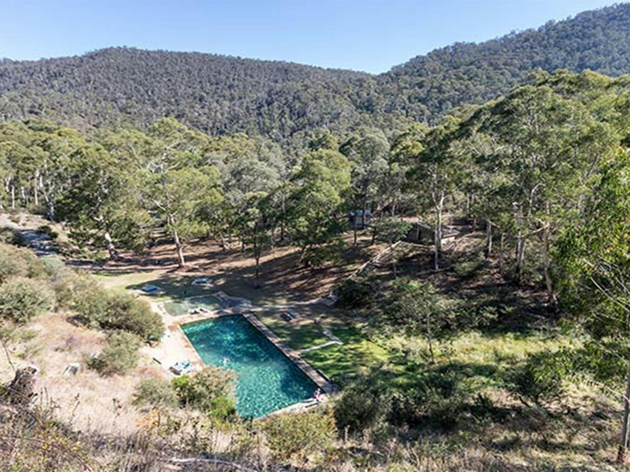 View of the thermal pool along Thermal Pool walk, Kosciuszko National Park. Photo: Boen Ferguson/OEH