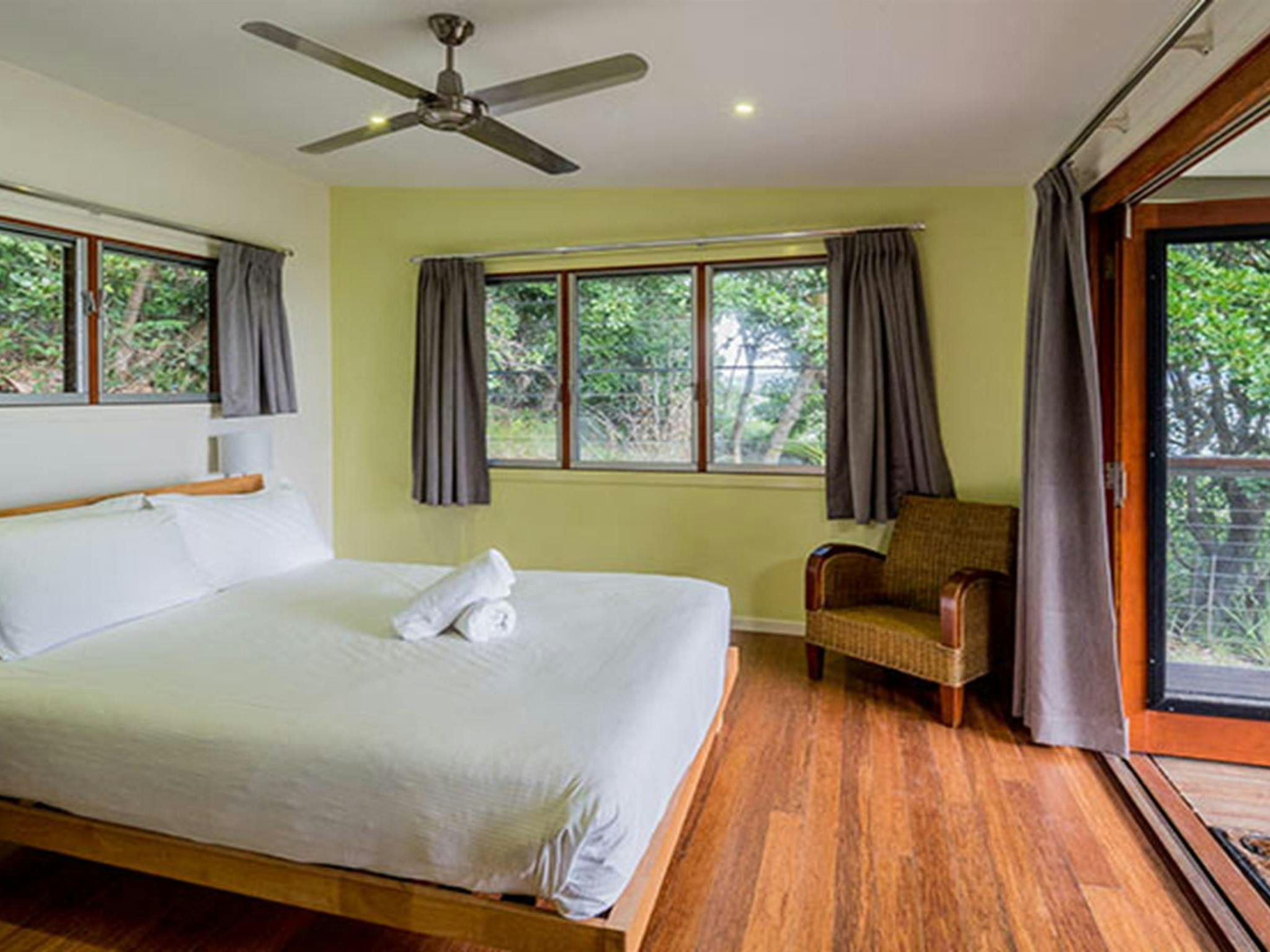 Queen bedroom in Thomson Cottage. Photo: Sera Wright/DPIE