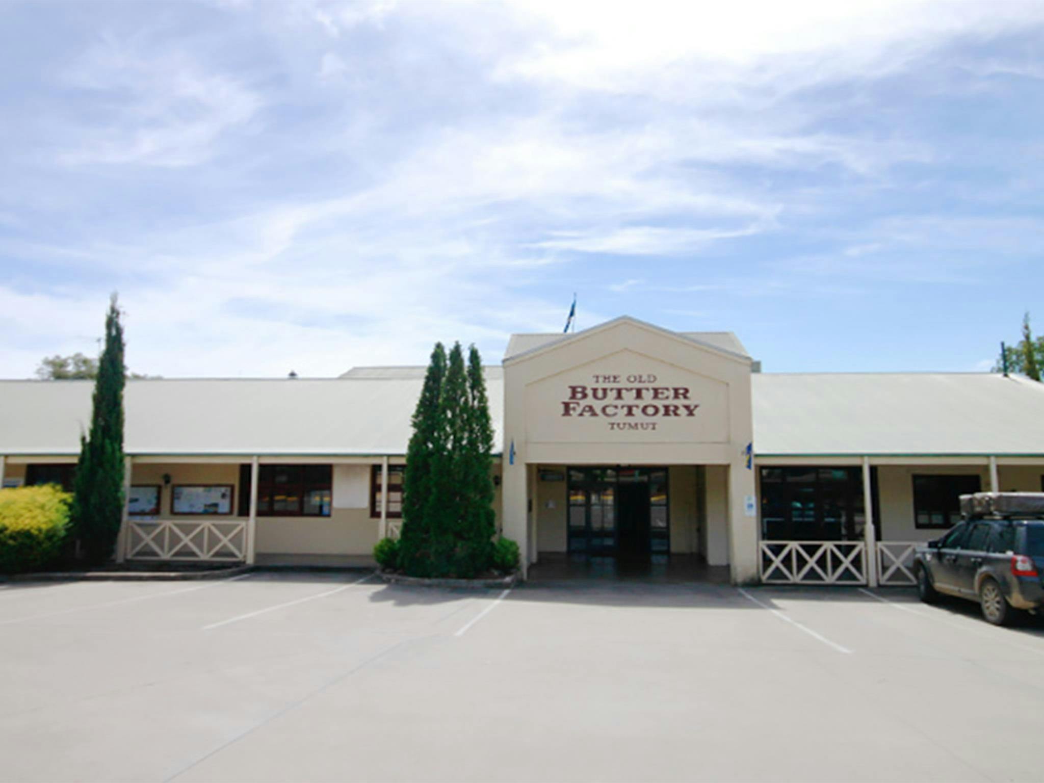 Tumut Visitor Centre, at the northern gateway to Kosciuszko National Park. Photo: Elinor Sheargold