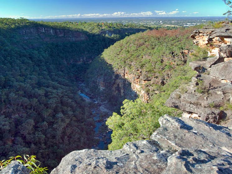 Tunnel View lookout, Blue Mountains National Park. Photo: Nick Cubbin &copy; OEH