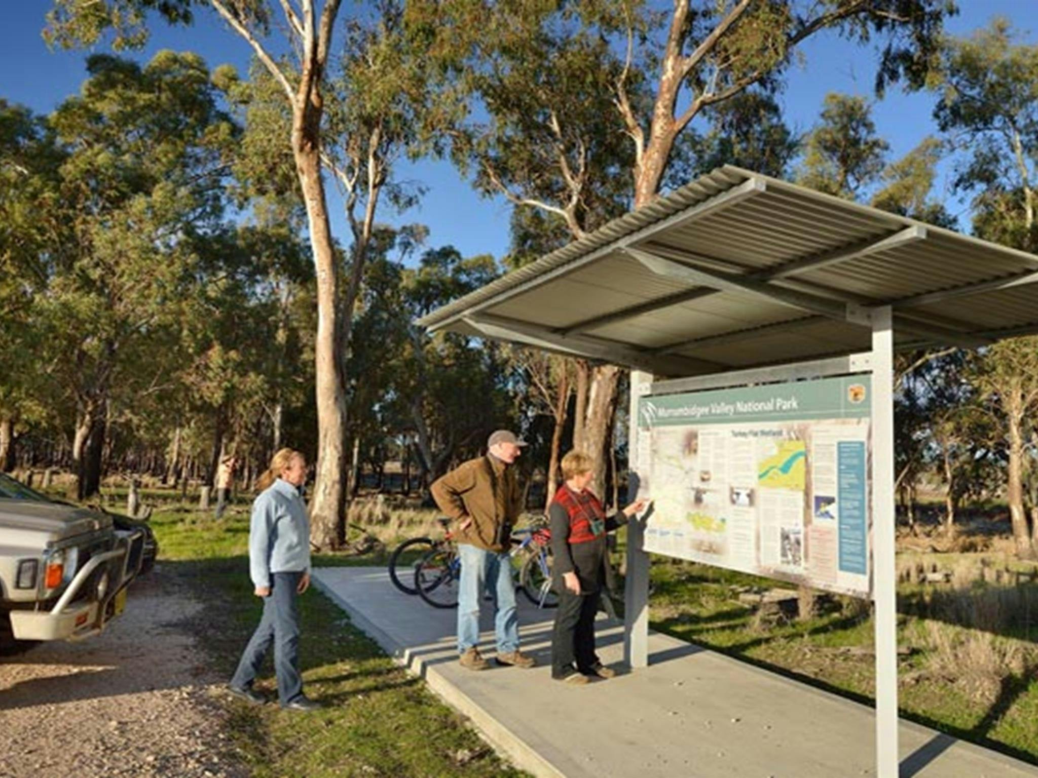 穆倫比吉河谷國家公園的土耳其平原野餐區和賞鳥屋。照片：加文·漢斯福德