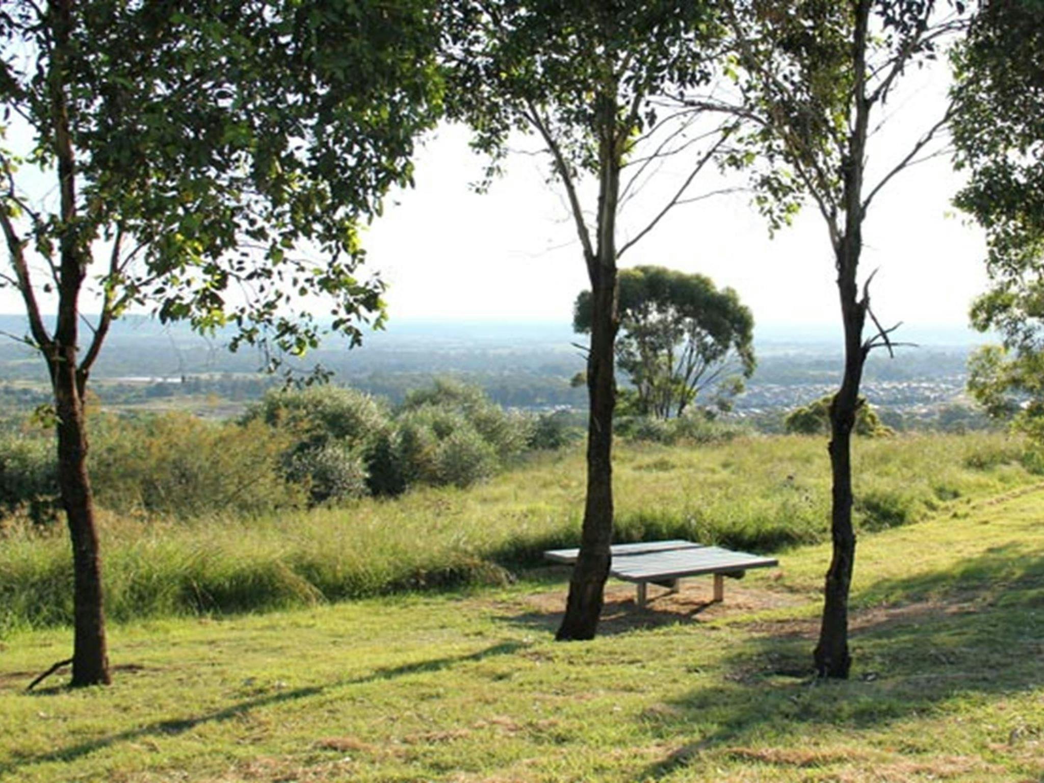 Turkey's Nest picnic area, William Howe Regional Park. Photo: John Yurasek &copy; OEH
