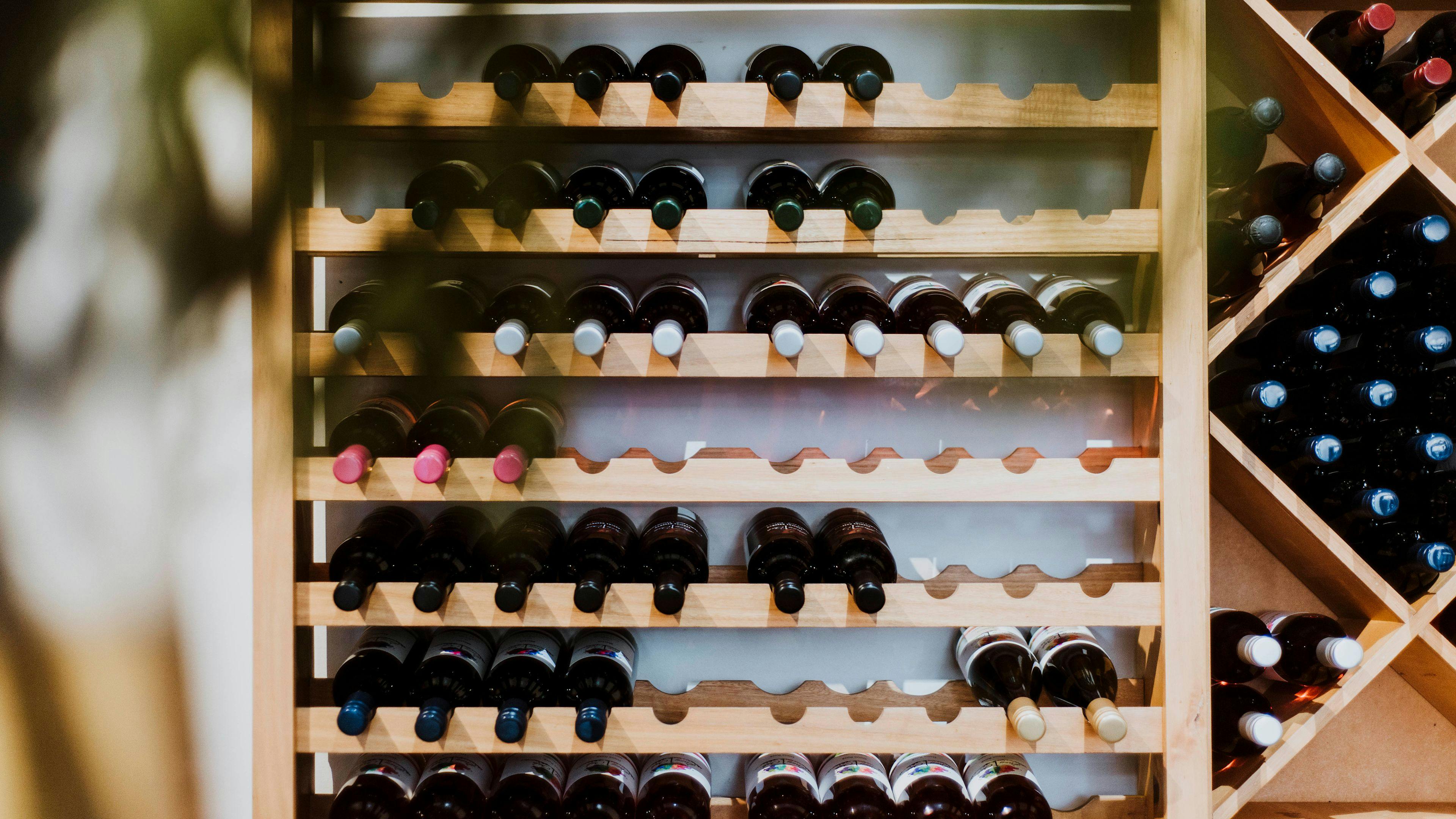 葡萄園裡的貨車