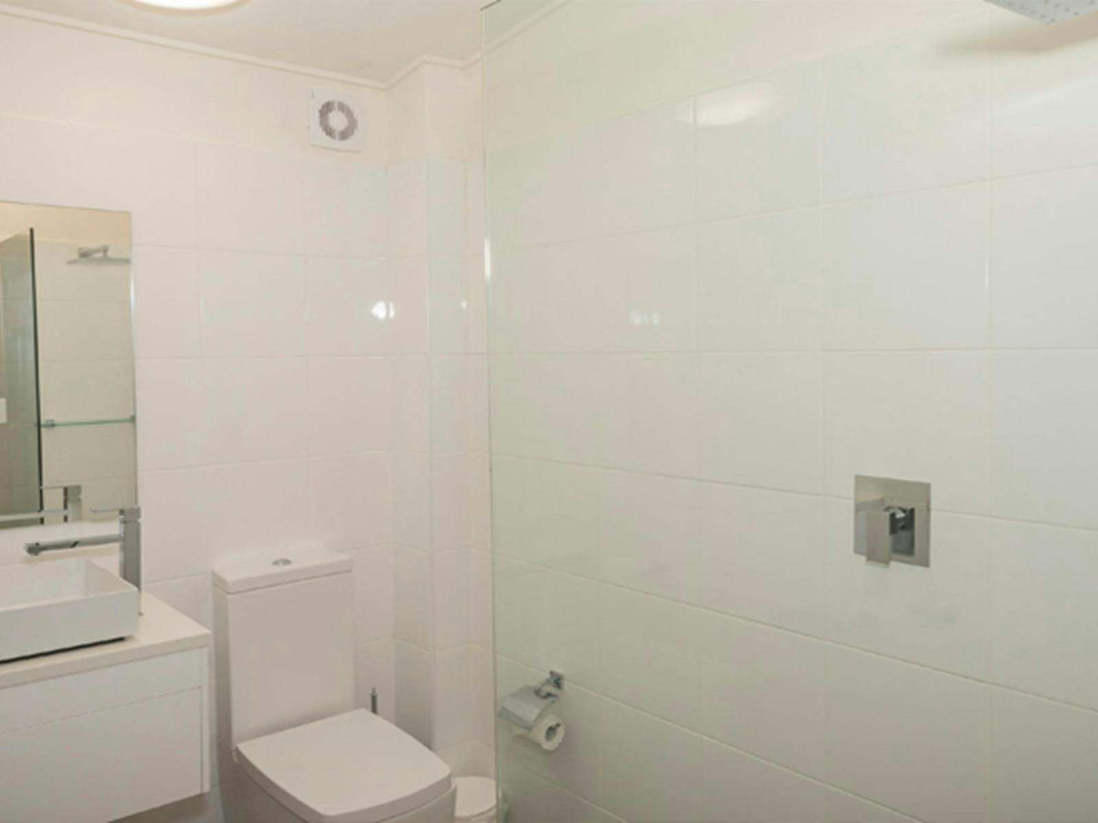 Weemalah Cottage bathroom, Royal National Park. Photo: John Spencer/OEH