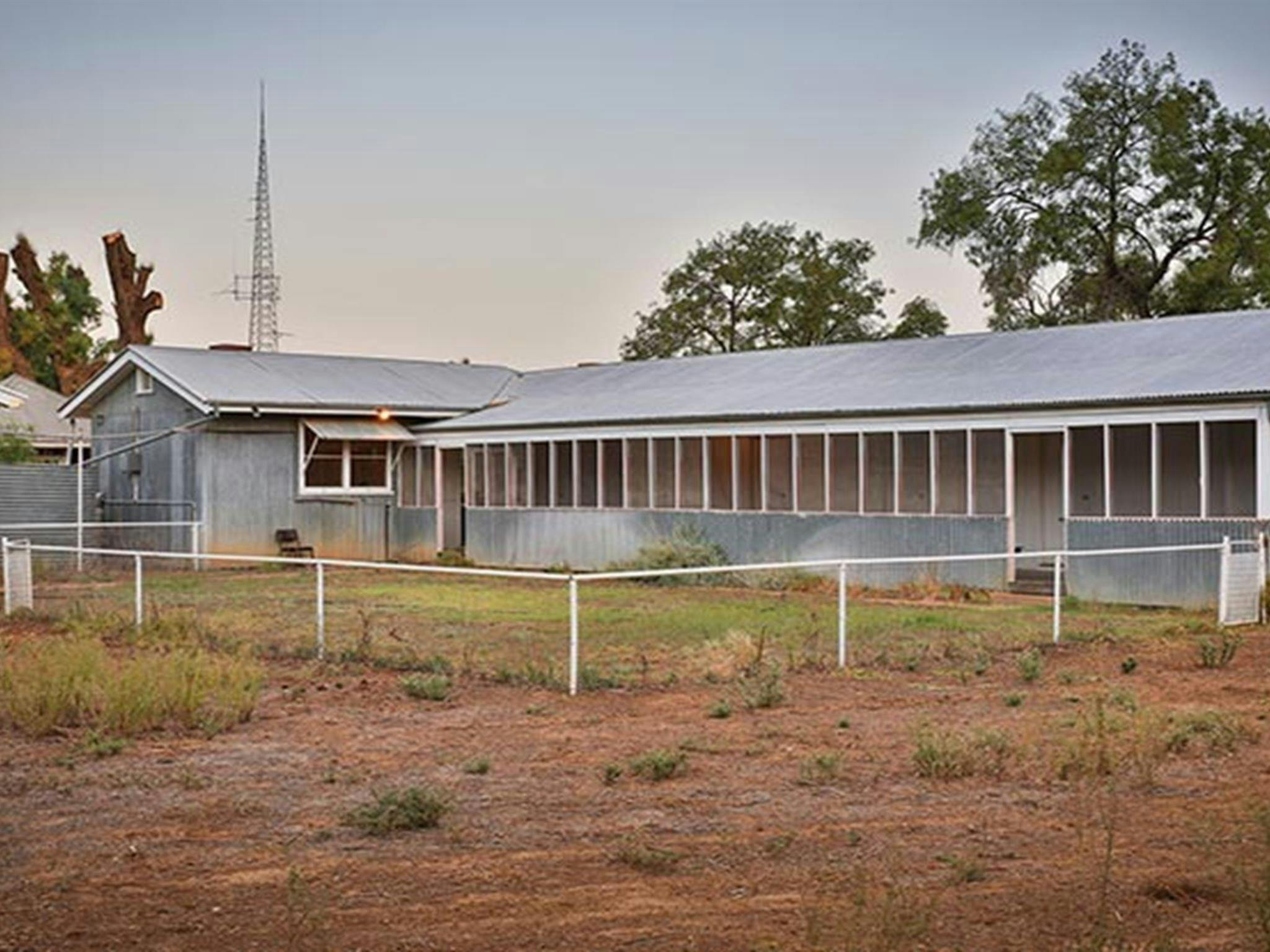 The exterior of Willandra Men's Quarters, Willandra National Park. Photo: Vision House