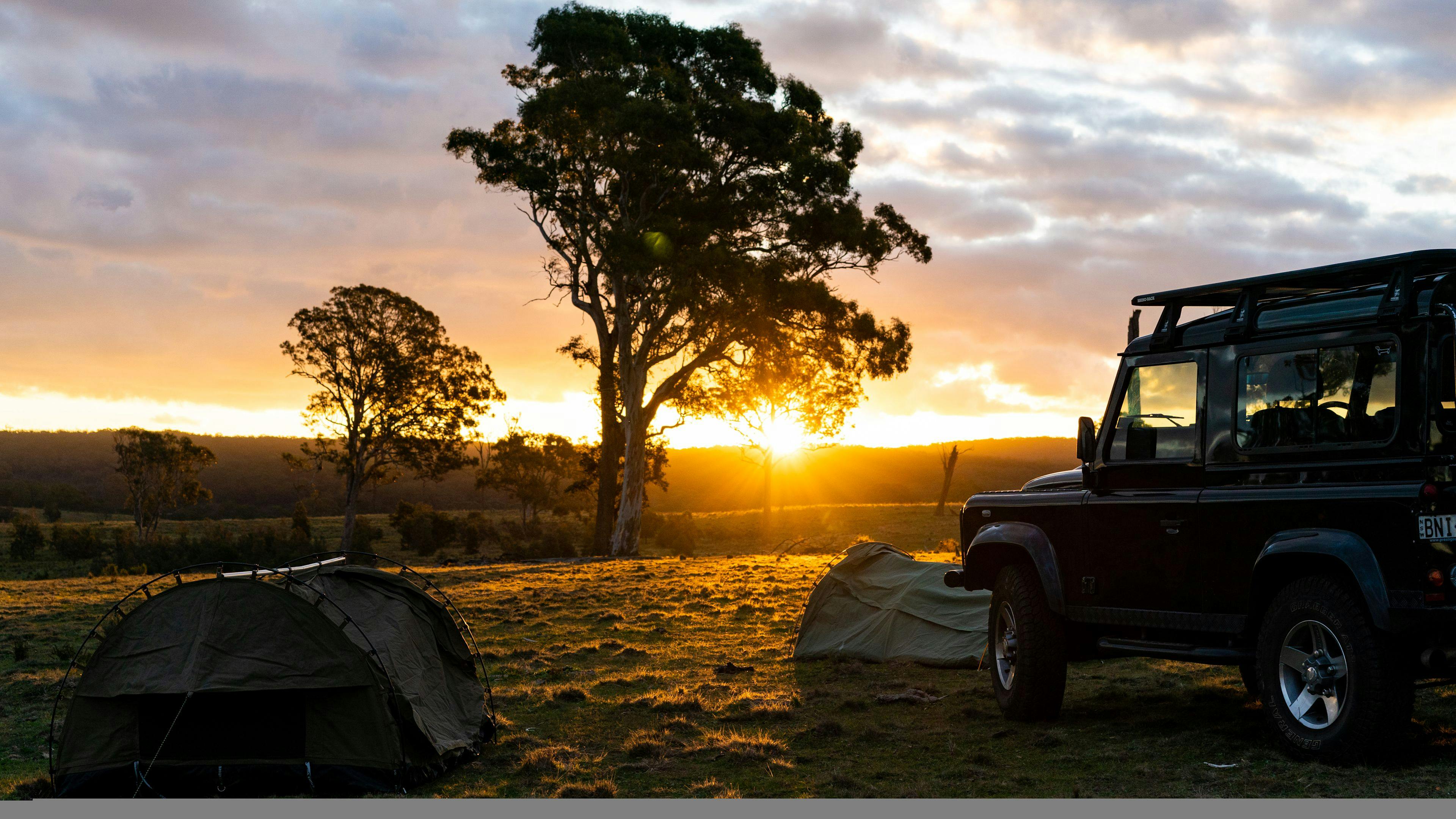 Nichts übertrifft den Sonnenuntergang auf dem Campingplatz