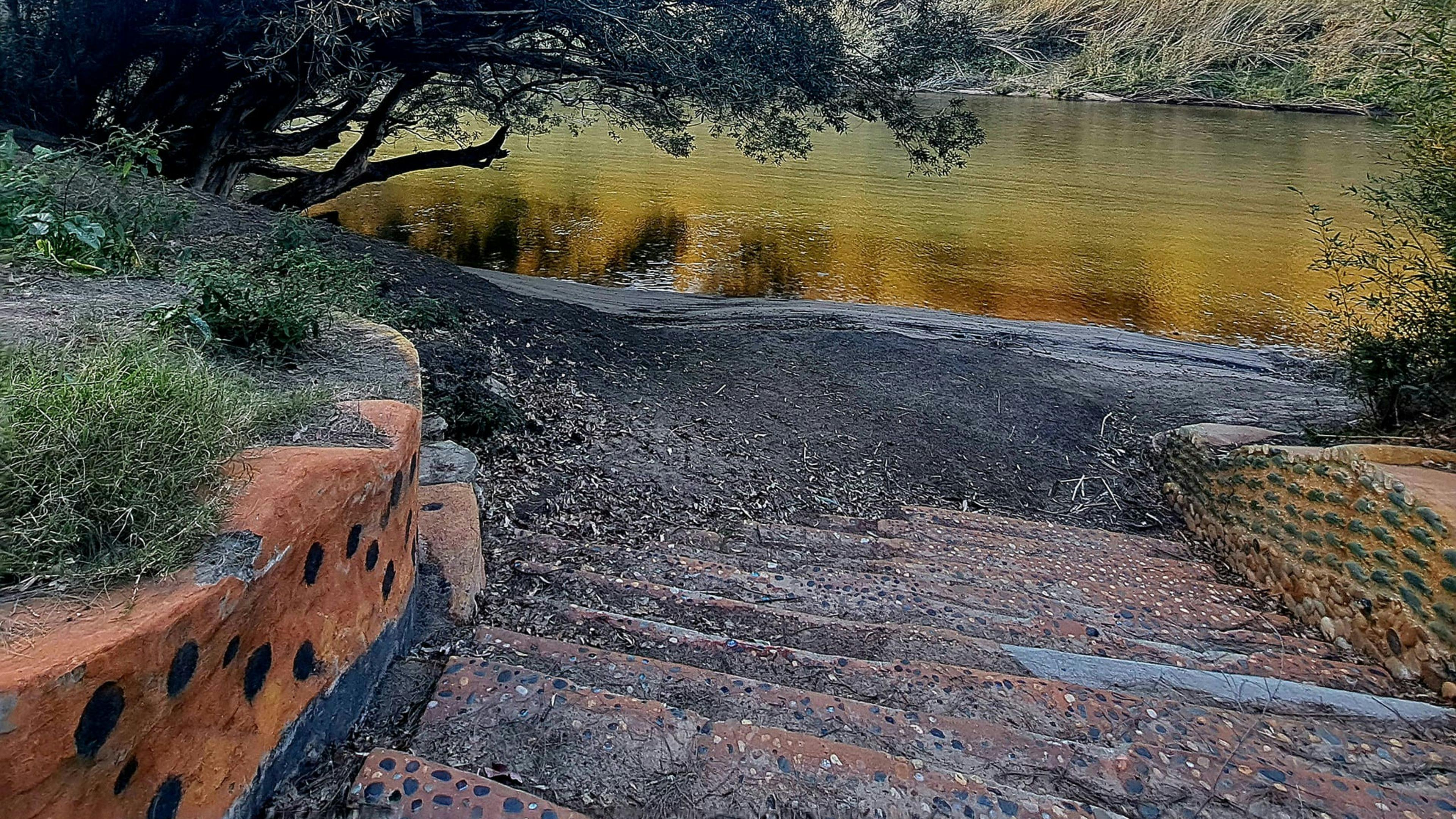 Bielany Campground @ Colo River