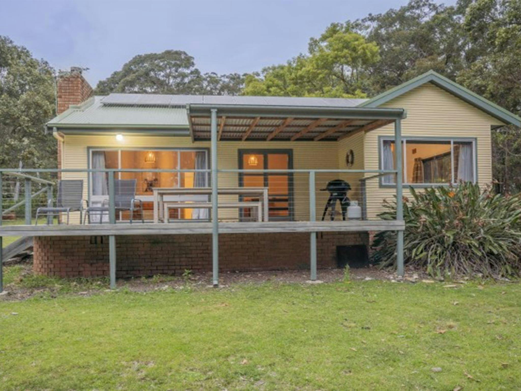 무라마랑 국립공원에 있는 Yellow Rock Beach House의 외관. 사진: 존 스펜서 &copy;